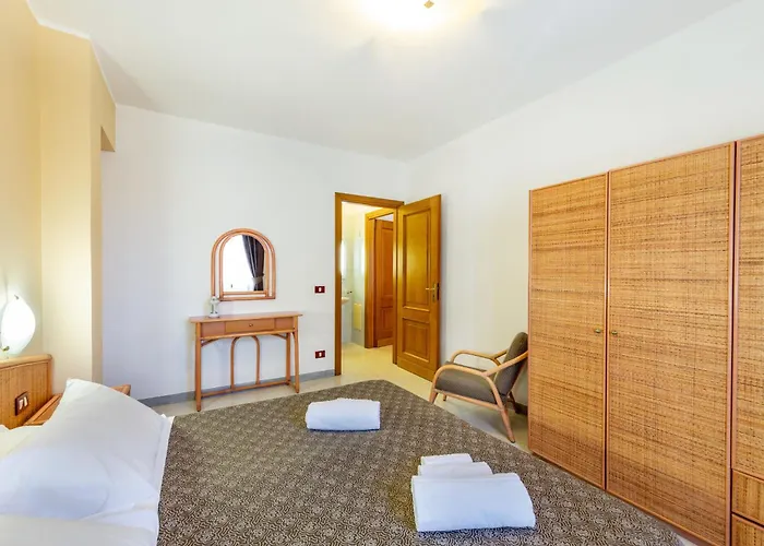 Rina Sea Apartments-2 By Interhome *